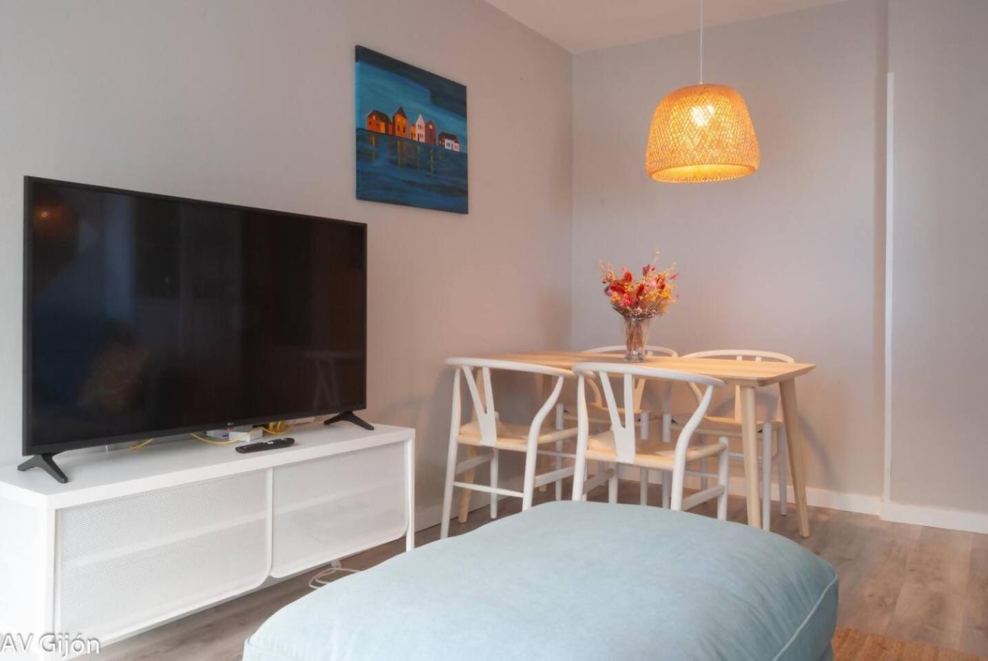 Av Aguado 44 Apartment Gijon Luaran gambar