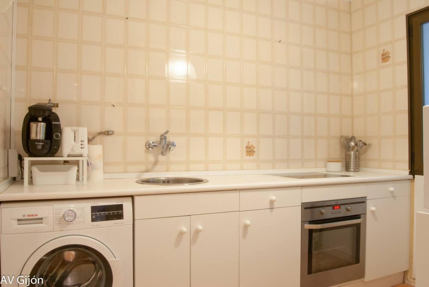 Av Aguado 44 Apartment Gijon Luaran gambar