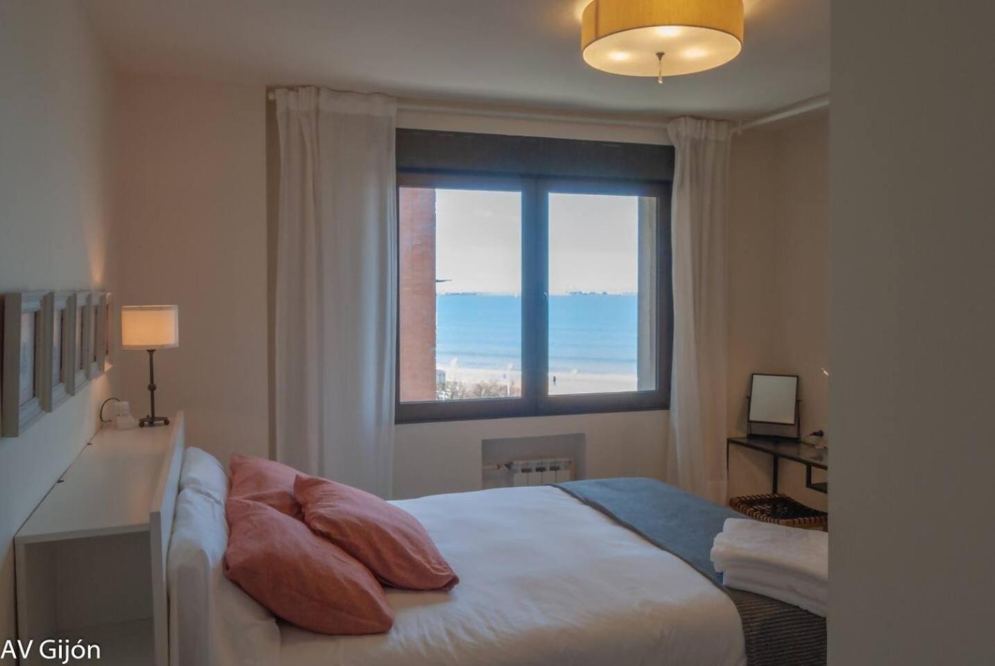 Av Aguado 44 Apartment Gijon Luaran gambar